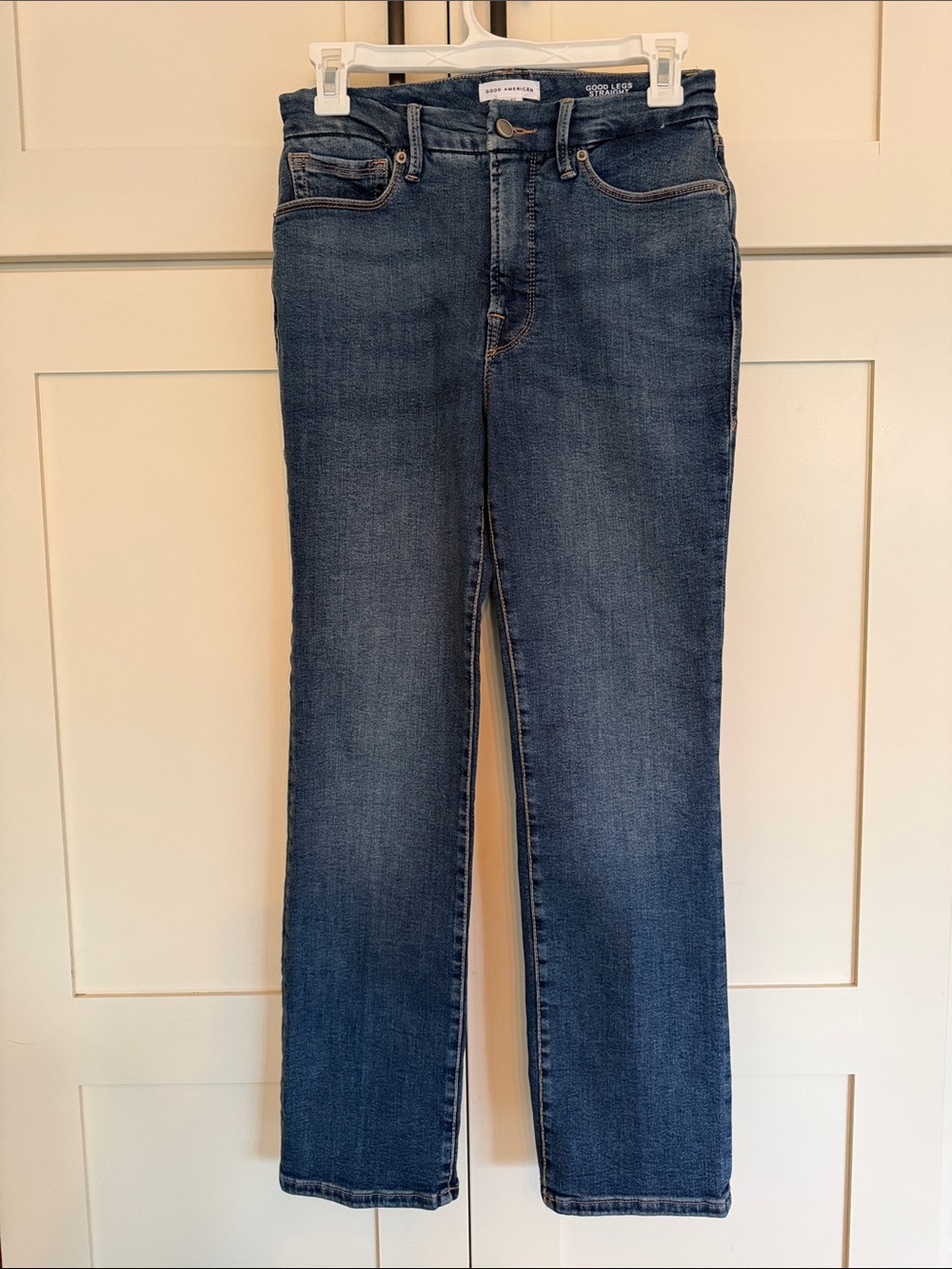 Good American Good Legs Straight Jeans - Picture 14 of 16